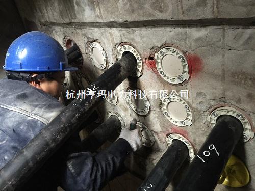 施工中